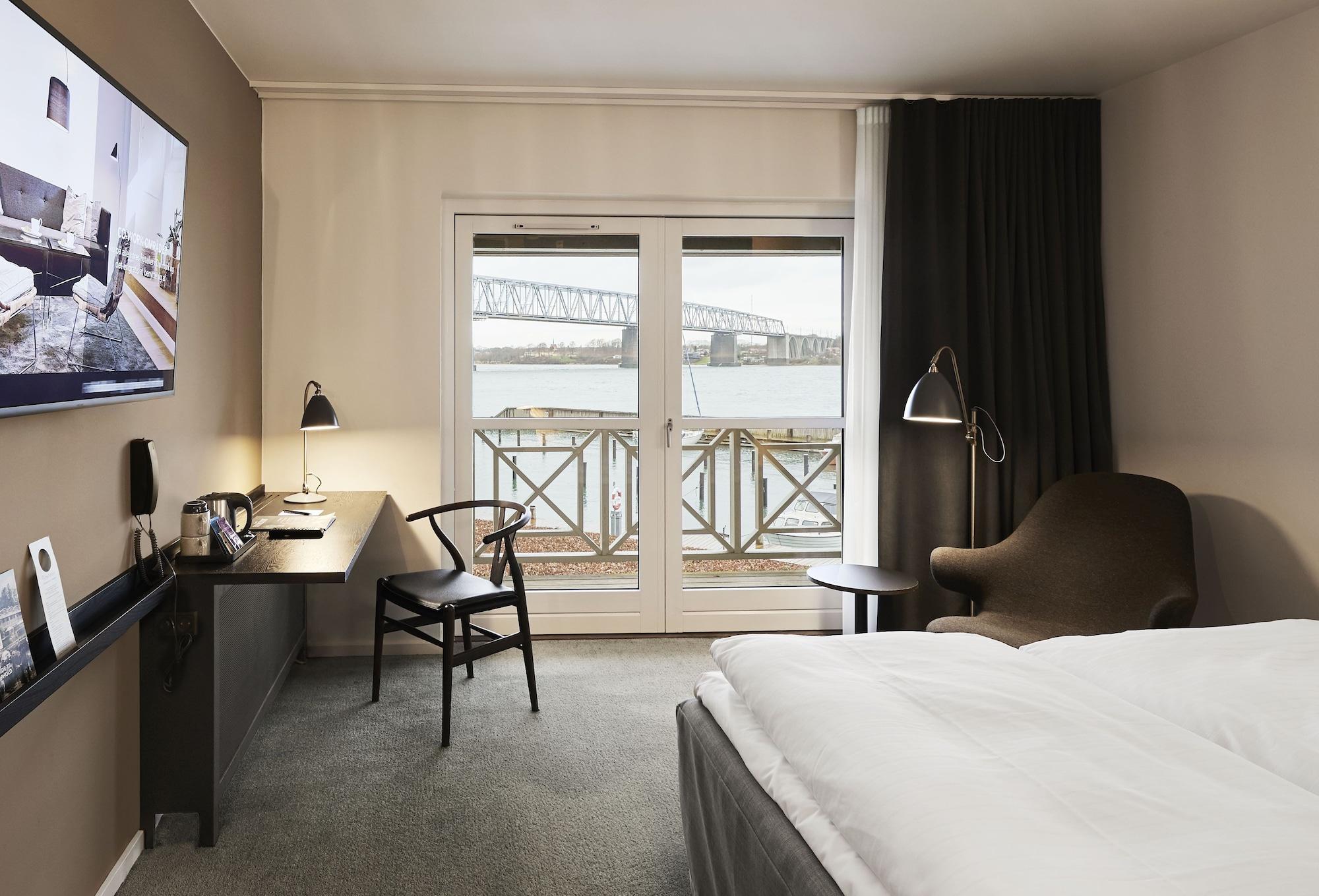 Comwell Kongebrogaarden Hotel Middelfart Ngoại thất bức ảnh